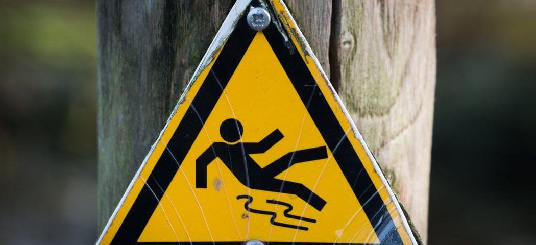 sign-slippery-wet-caution